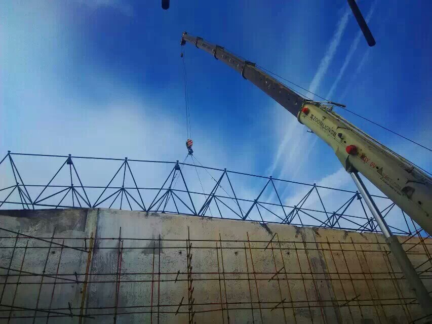 嘉峪关食堂网架结构工程